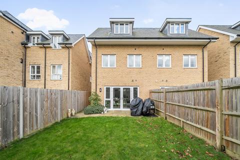 4 bedroom semi-detached house for sale, Harris Close, Orpington