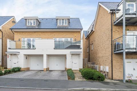 4 bedroom semi-detached house for sale, Harris Close, Orpington