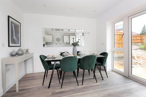 17 Harris Close, Orpington, BR5 2FL