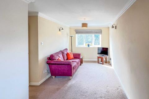 2 bedroom apartment to rent, Weedon Court, Wallingford OX10