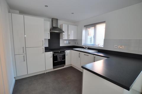 3 bedroom detached house to rent, Upton Drive, Stretton DE14