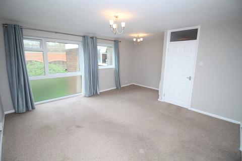 2 bedroom flat to rent, Northcotts, Hatfield, AL9