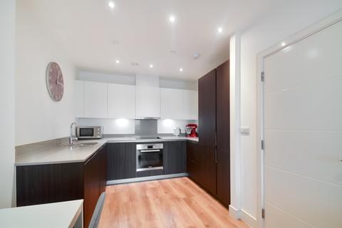 1 bedroom apartment for sale, at Trafalgar House, Dickens Yard, London W5