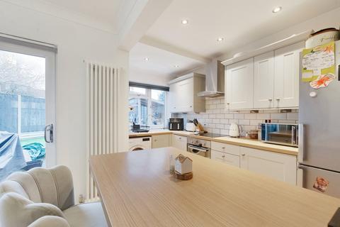92 Pinewood Avenue, Sidcup, DA15 8BD
