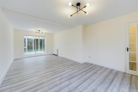 3 bedroom semi-detached house for sale, King Henrys Drive, New Addington, Croydon