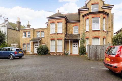 2 bedroom flat to rent, 1 Callis Court Road, BROADSTAIRS