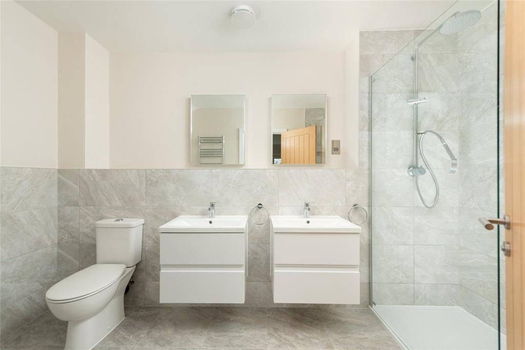 Example En Suite