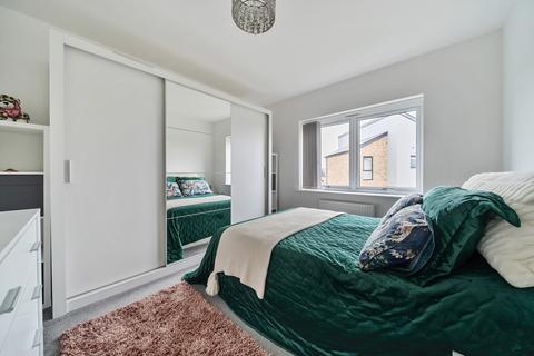 11 Bloomfields, Rainham, Gillingham, ME8 7BZ