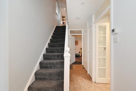 47 Plimsoll Close, London, E14 6EJ