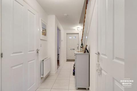 27 Humber Drive, Streethay, Lichfield, WS13 8XF