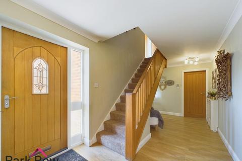 5 bedroom detached house for sale, North Road/Gauk Street, Brotherton