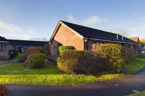 1 bedroom bungalow for sale, Wakeford Court, Pamber Heath, RG26