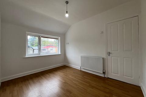 171 Calshot Road, Birmingham, B42 2BY