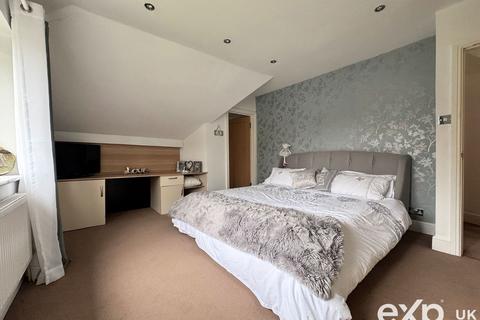 68 Beechwood Drive, Meopham, Gravesend, DA13 0TX