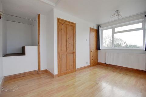 1 bedroom cluster house to rent, Ilex Road, St. Ives