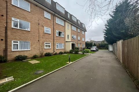 3 bedroom apartment to rent, Linden Grove, New Malden KT3