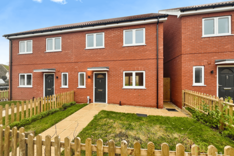 3 bedroom semi-detached house to rent, Blackburn Court, Coningsby LN4