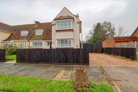 4 bedroom semi-detached house for sale, Great Clacton CO15