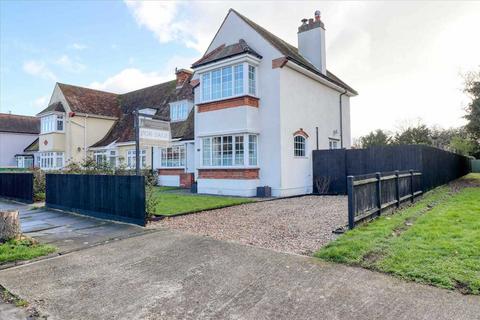 4 bedroom semi-detached house for sale, Great Clacton CO15