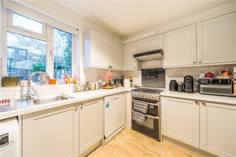 3 bedroom terraced house for sale, Kemsing Road, London