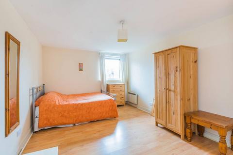 2 bedroom flat to rent, Glaisher Street, Greenwich, London, SE8