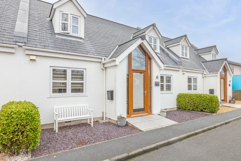 3 bedroom terraced house for sale, 2 Beachcomber Close, Castel, Guernsey