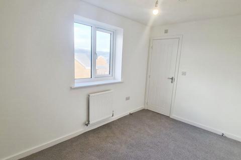 2 bedroom flat to rent, Porth Y Gwyddel, Port Talbot, SA12 6EQ