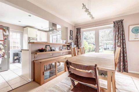 4 bedroom semi-detached house to rent, Spring Grove Road, Isleworth TW7