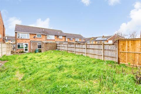 3 bedroom end of terrace house for sale, Evenden Road, Meopham Gravesend DA13