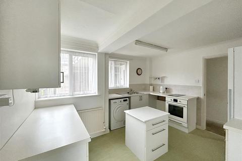 4 Benson Gardens, Truro, TR1 1DR