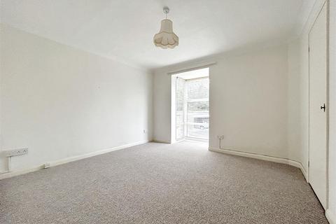 4 Benson Gardens, Truro, TR1 1DR