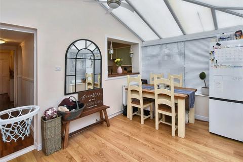 3 bedroom terraced house for sale, Broadway, Horsforth, Leeds, West Yorkshire