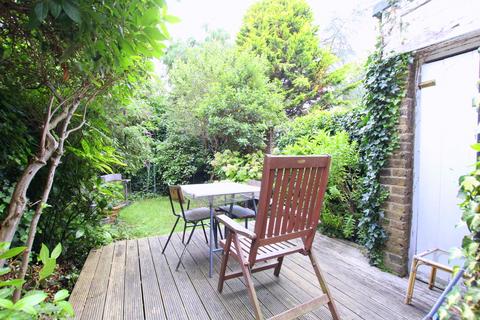 3 bedroom terraced house to rent, Trevor Road, London SW19