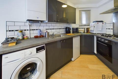 2 bedroom flat to rent, Barry House, Elmleigh Road, Bristol BS16