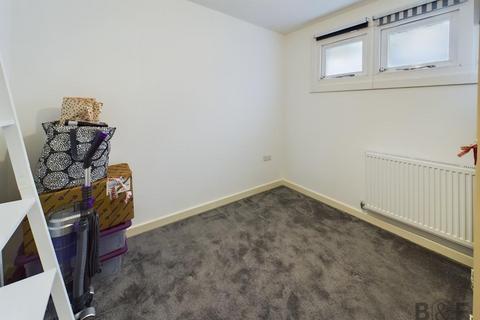 2 bedroom flat to rent, Barry House, Elmleigh Road, Bristol BS16