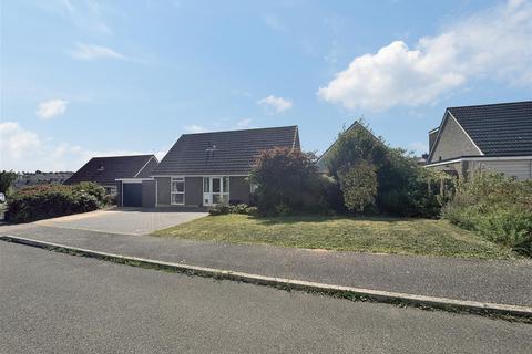 4 bedroom detached bungalow for sale, Causey Gardens, Exeter EX1