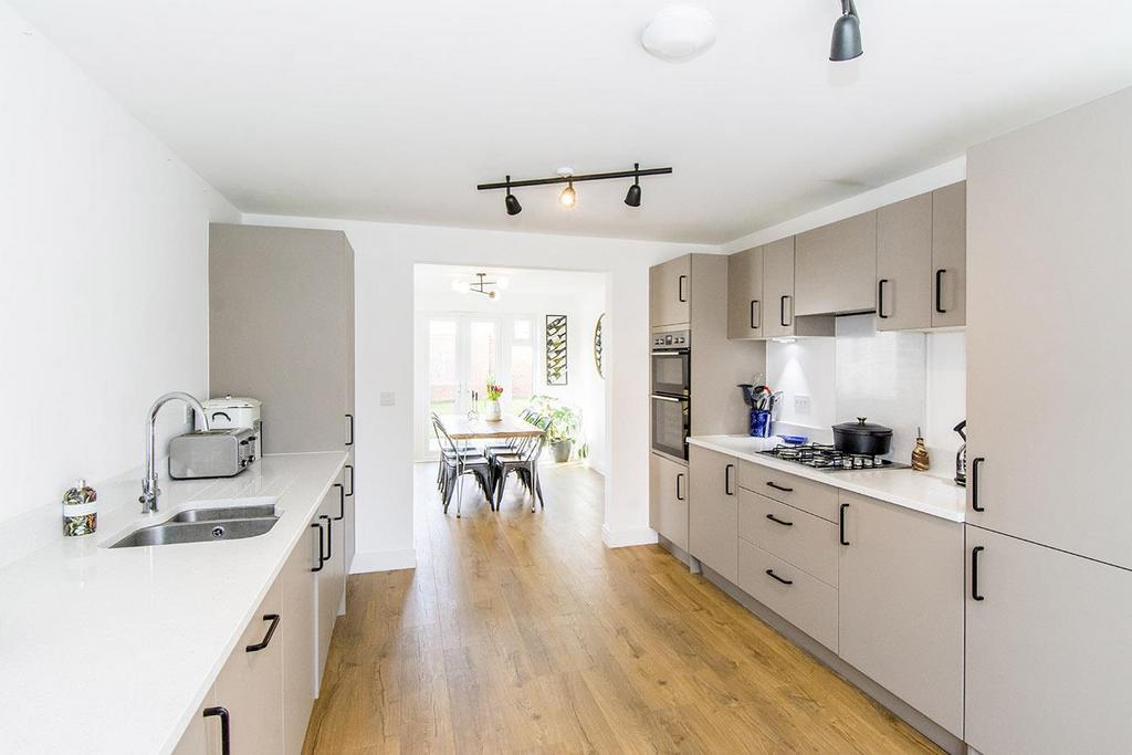 Kitchen/Breakfast Room