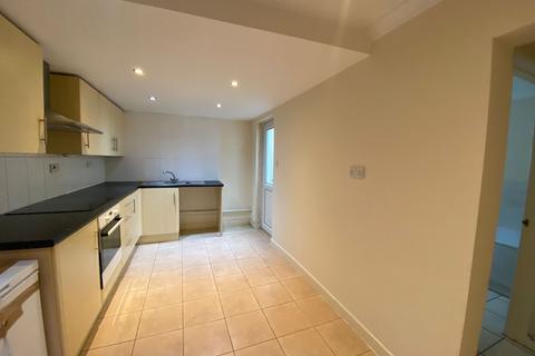 2 bedroom terraced house to rent, Nant-yr-Ychain Terrace, Pontycymer, Bridgend