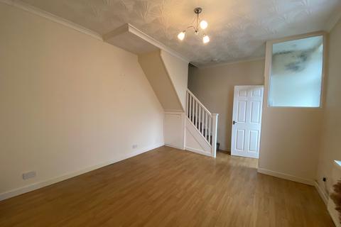 2 bedroom terraced house to rent, Nant-yr-Ychain Terrace, Pontycymer, Bridgend