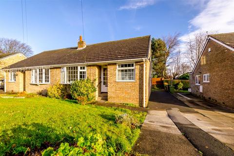 2 bedroom semi-detached bungalow to rent, Kirkwood Drive, Huddersfield, HD3