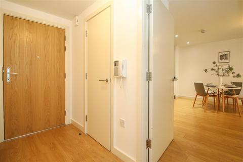 2 bedroom apartment to rent, Hudson Court, Broadway, Salford