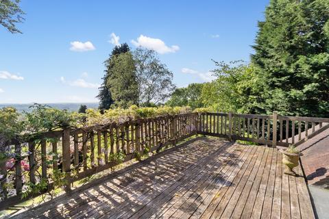 4 bedroom detached house to rent, Wells Road, Malvern, Worcestershire, WR14 4HF