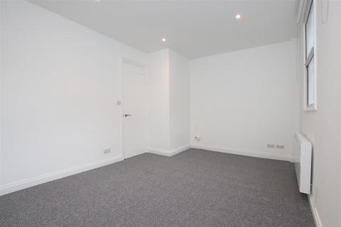 2 bedroom flat to rent, 7 Fountain Buildings, Bath BA1