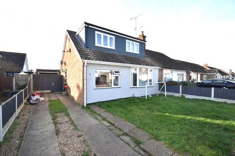 4 bedroom chalet for sale, Woodville Close, Rochford