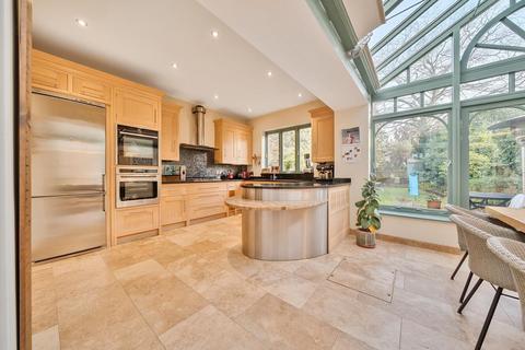 4 Green Lane, Chislehurst, BR7 6AG