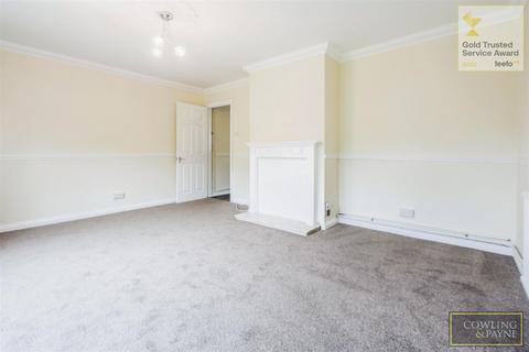 3 bedroom terraced house to rent, Curling Walk, Basildon