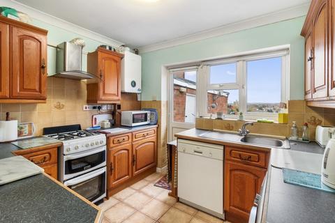 2 bedroom semi-detached bungalow for sale, Highfield Close, Malvern, Worcestershire, WR14 1SH