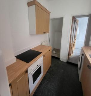 2 bedroom flat to rent, Coleridge Avenue, South Shields