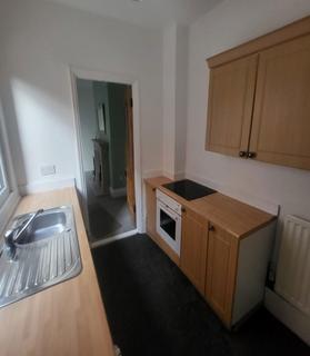 2 bedroom flat to rent, Coleridge Avenue, South Shields