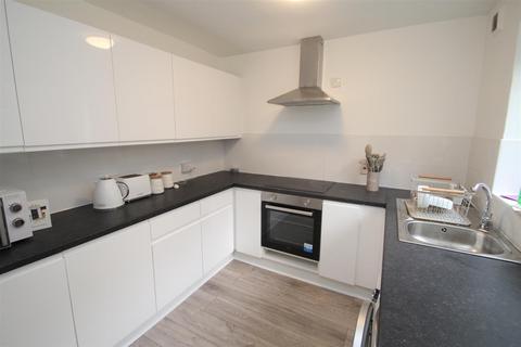 2 bedroom flat to rent, Tattershall Drive, Woodhall Farm, Hemel Hempstead